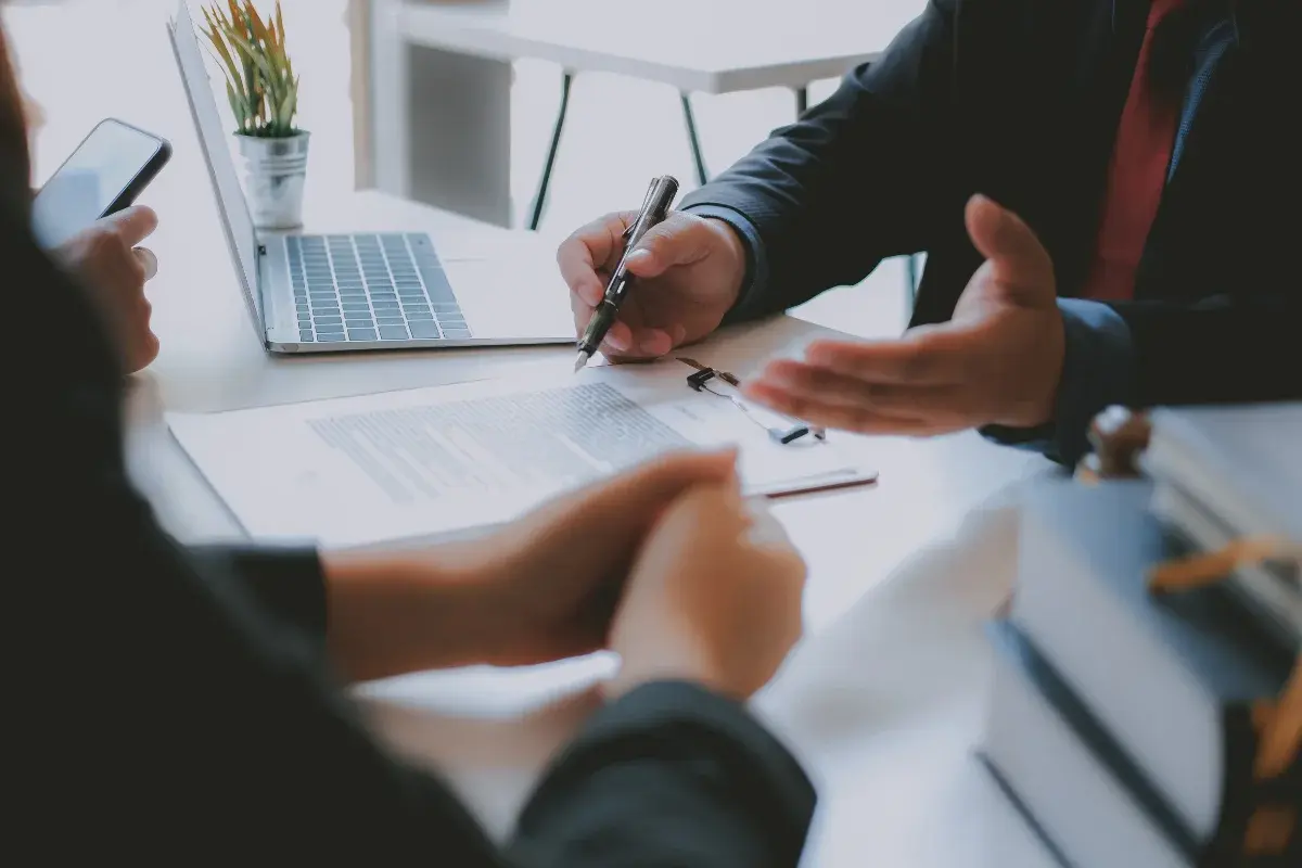 ASESORAMIENTO COMERCIAL Y FINANCIERO